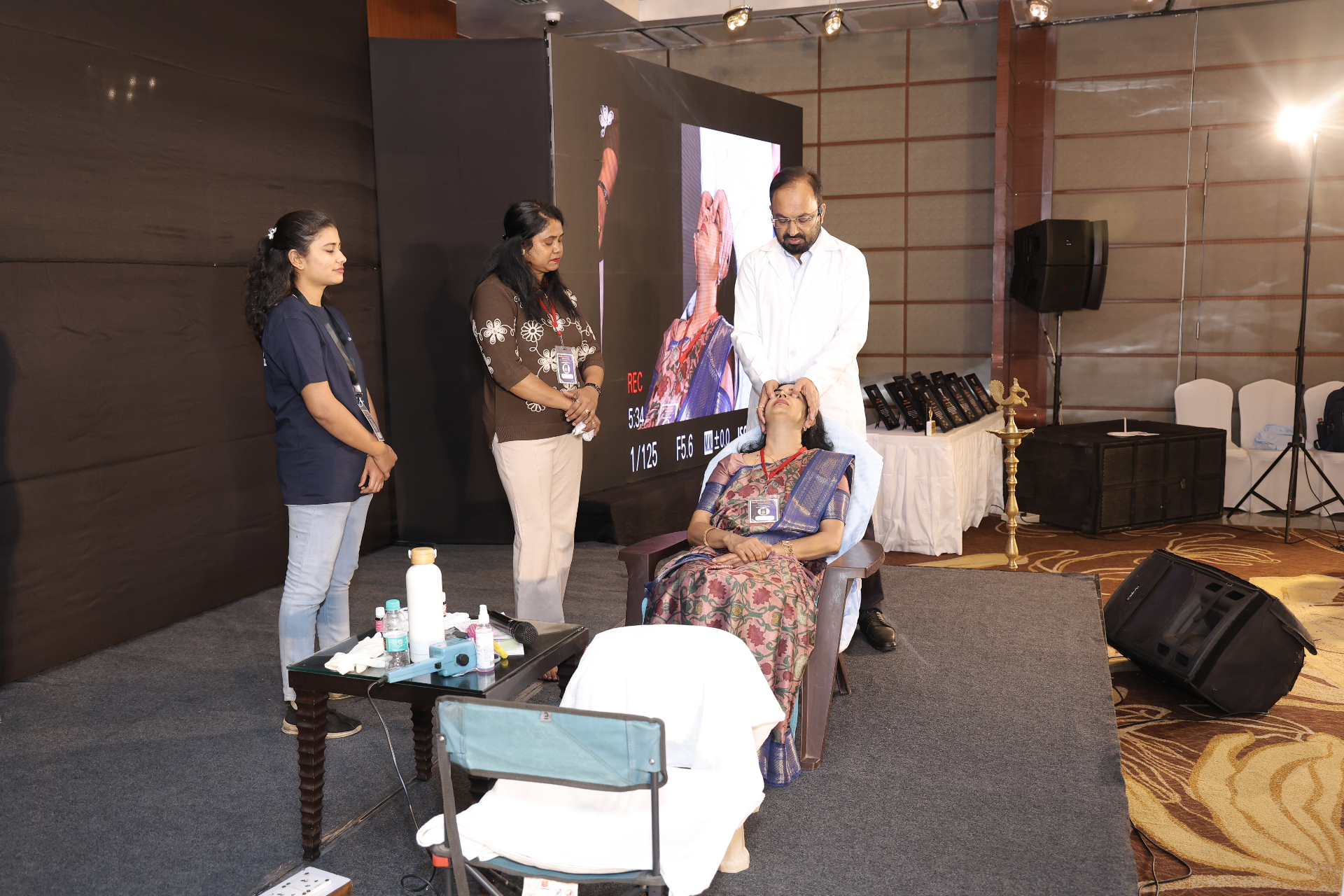 Face reflexology practical demonstration during research workshop